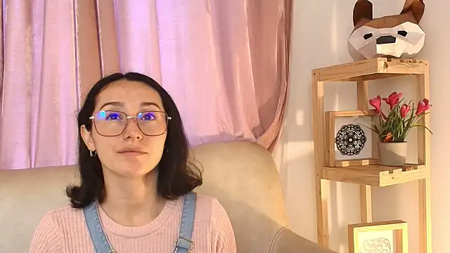 Snapshot of Ginevra_esposito chatting on April 27, 2026, 12:47 pm Ginevra esposito online show from April 27, 2026, 12:47 pm