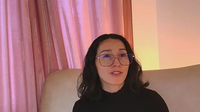 Snapshot of Ginevra_esposito chatting on May 8, 2026, 12:32 pm Ginevra esposito online show from May 8, 2026, 12:32 pm