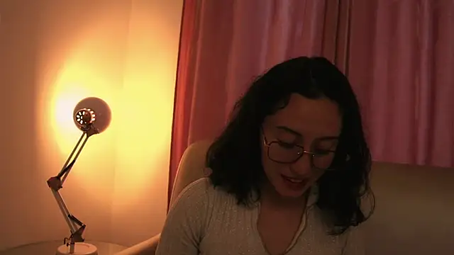 Snapshot of Ginevra_esposito chatting on May 29, 2026, 12:58 pm Ginevra esposito online show from May 29, 2026, 12:58 pm