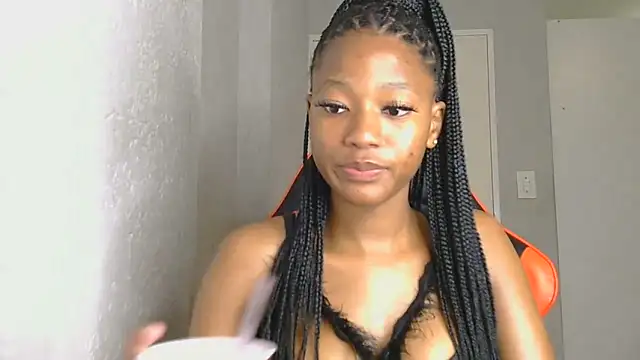 Ballenciaa online show from October 18, 2025, 7:25 pm