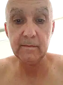 Snapshot of Emily_de_Carla chatting on October 12, 2025, 11:31 am Emily de Carla online show from October 12, 2025, 11:31 am