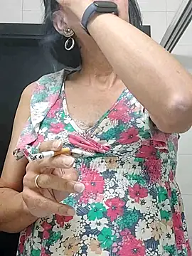 Snapshot of Emily_de_Carla chatting on November 12, 2025, 3:45 pm Emily de Carla online show from November 12, 2025, 3:45 pm