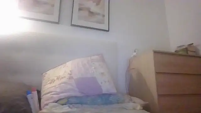 Snapshot of Emily_de_Carla chatting on July 5, 2026, 10:50 pm Emily de Carla online show from July 5, 2026, 10:50 pm