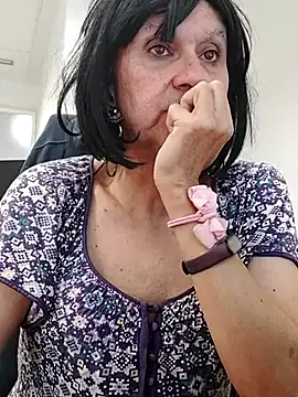 Snapshot of Emily_de_Carla chatting on July 9, 2026, 2:10 pm Emily de Carla online show from July 9, 2026, 2:10 pm
