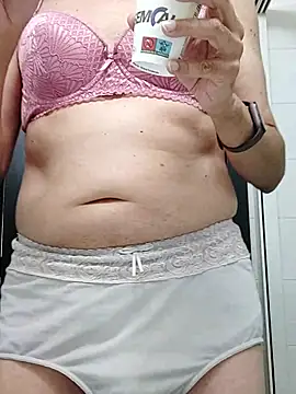 Snapshot of Emily_de_Carla chatting on July 15, 2026, 3:28 pm Emily de Carla online show from July 15, 2026, 3:28 pm