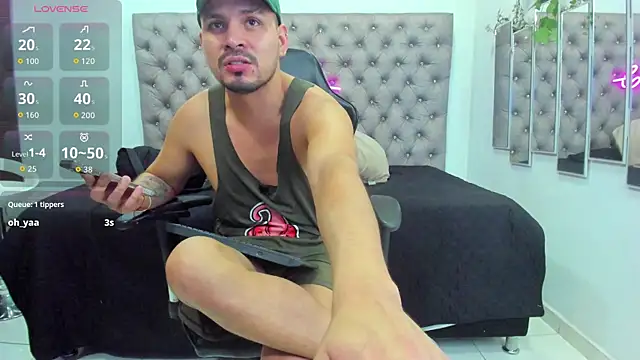 AndresSterling  online show from September 10, 2025, 11:16 pm