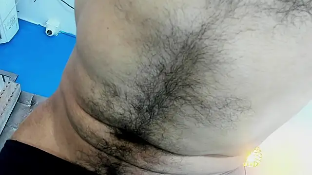 Snapshot of latinhotmuscle chatting on October 18, 2025, 3:09 am latinhotmuscle online show from October 18, 2025, 3:09 am