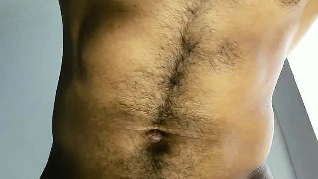 latinhotmuscle online show from April 12, 2026, 7:30 pm