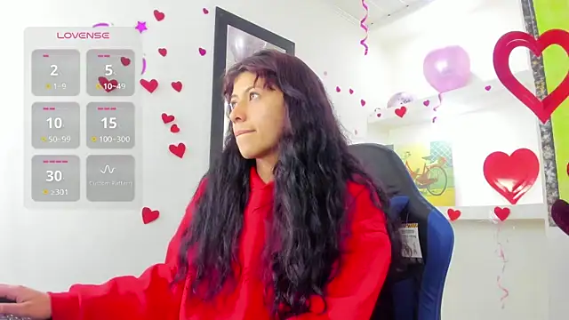 Raven Rouge  online show from February 25, 2026, 9:35 pm