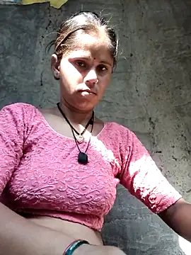 Hot-ilaiy online show from October 20, 2025, 3:51 am