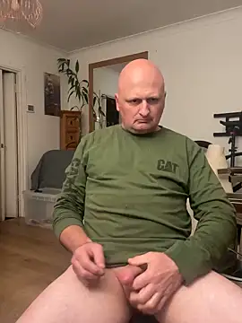 Snapshot of Attila120 chatting on October 12, 2025, 10:42 pm Attila120 online show from October 12, 2025, 10:42 pm