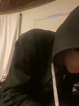 XanderOzzz online show from December 1, 2025, 1:21 am