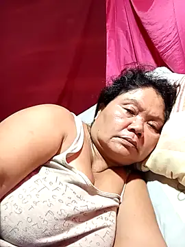 Snapshot of Mari_fvcks chatting on October 4, 2025, 7:06 am Mari fvcks online show from October 4, 2025, 7:06 am