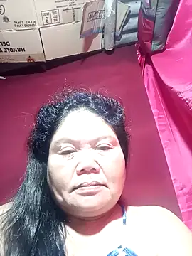 Snapshot of Mari_fvcks chatting on October 4, 2025, 7:12 pm Mari fvcks online show from October 4, 2025, 7:12 pm