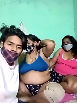 LoveOnStream online show from November 5, 2025, 6:19 pm