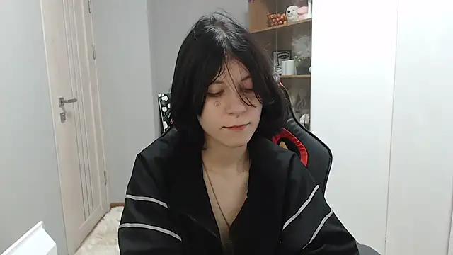 Snapshot of TinaQuiin chatting on September 24, 2025, 8:06 am TinaQuiin online show from September 24, 2025, 8:06 am