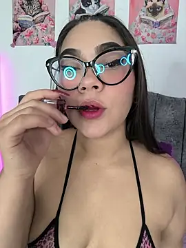 Vale Walker online show from November 23, 2025, 2:44 am