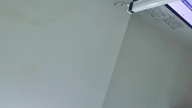 crystaldarliing online show from March 28, 2026, 6:18 pm