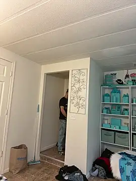 Snapshot of ColeRose01 chatting on February 27, 2026, 10:43 pm ColeRose01 online show from February 27, 2026, 10:43 pm