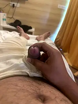 saumon3022 online show from November 16, 2025, 5:24 am