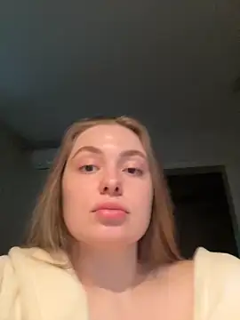 DeniMilkyyyyy online show from October 15, 2025, 4:29 pm