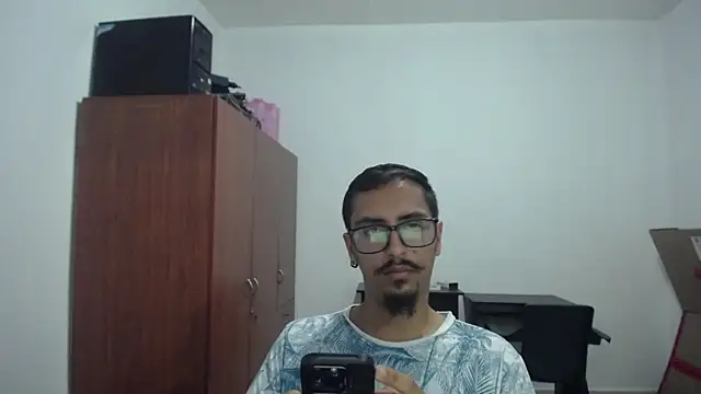 juannebula online show from September 30, 2025, 2:49 am