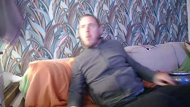 gaydavid online show from September 22, 2025, 8:22 pm