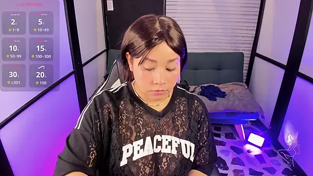 ThaliaBrooks  online show from October 10, 2025, 4:22 am