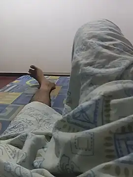 ceyloanboy online show from June 23, 2026, 10:52 pm