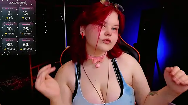 fillisfox  online show from November 7, 2025, 3:45 pm