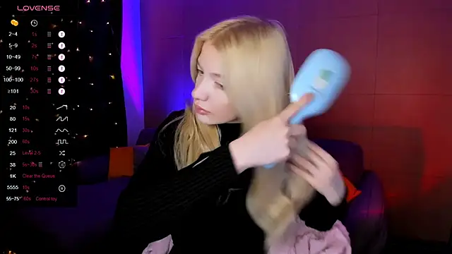 Snapshot of AnyaTaylor_ chatting on February 27, 2026, 2:33 am AnyaTaylor online show from February 27, 2026, 2:33 am