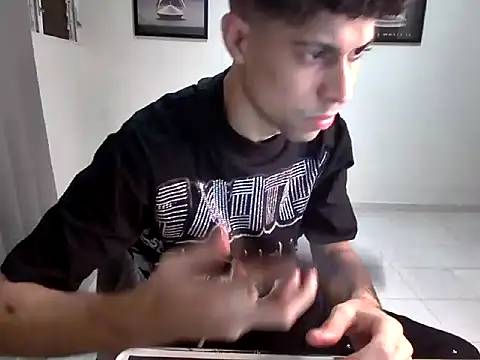 Dollarhot30 online show from January 18, 2026, 3:21 am