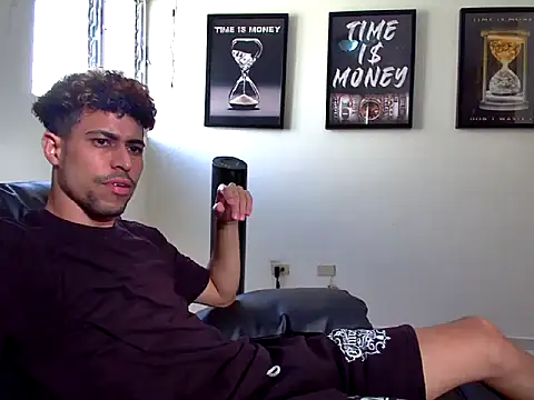 Dollarhot30 online show from March 4, 2026, 9:21 pm