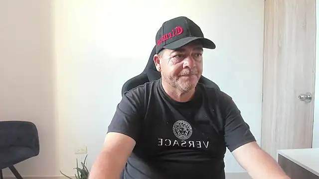 massimo dannger online show from September 25, 2025, 9:29 pm