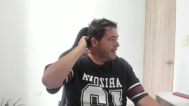 massimo dannger online show from October 30, 2025, 3:57 pm