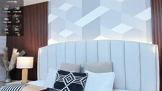 Mommy Naughty online show from October 24, 2025, 11:28 am