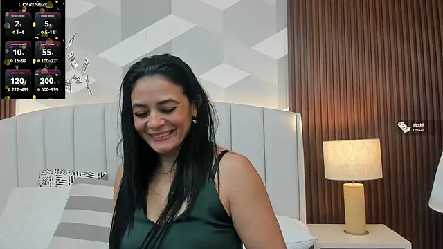 Mommy Naughty online show from April 9, 2026, 11:26 am