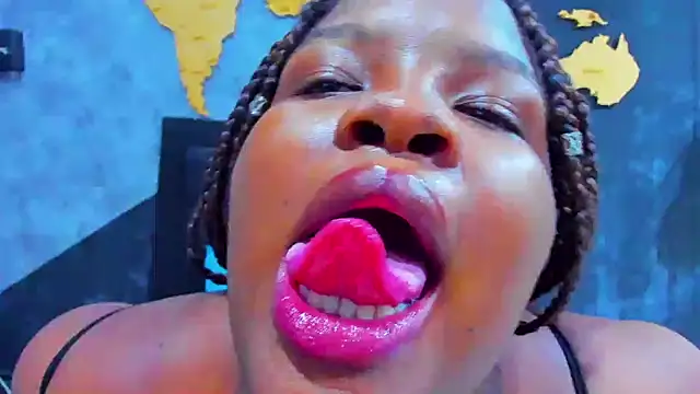 Maiam  Rossi online show from September 24, 2025, 1:14 pm