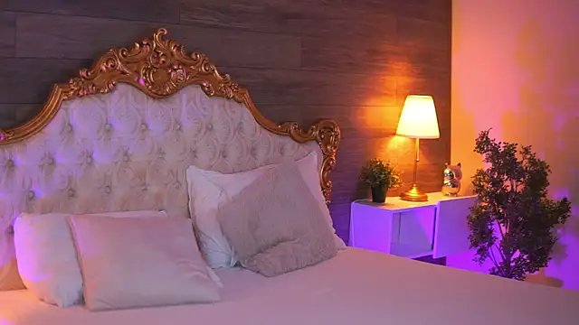 EllieRedd online show from November 16, 2025, 6:08 am