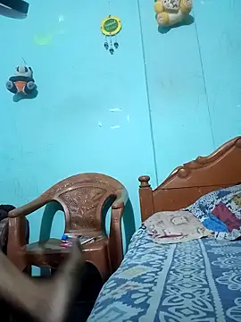 jenyfer709 online show from April 13, 2026, 10:37 pm