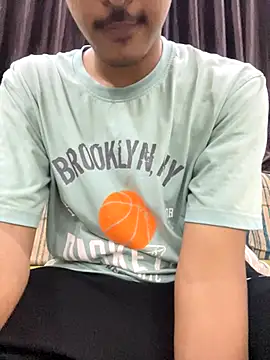 Snapshot of hamstar09 chatting on October 7, 2025, 5:32 pm hamstar09 online show from October 7, 2025, 5:32 pm