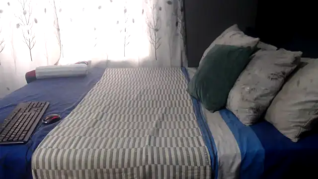 SEXYHUGEASS21 online show from October 20, 2025, 7:42 am