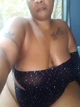 Snapshot of SEXYHUGEASS21 chatting on May 21, 2026, 5:47 am SEXYHUGEASS21 online show from May 21, 2026, 5:47 am