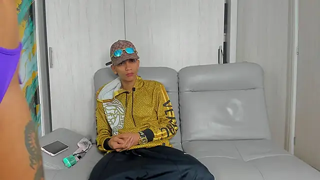 Something pork4 online show from October 12, 2025, 1:43 pm