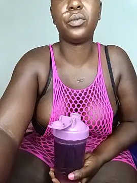 Snapshot of DarkQueen_94 chatting on May 28, 2026, 4:32 am DarkQueen 94 online show from May 28, 2026, 4:32 am