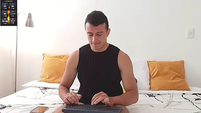 Ryam Coast online show from November 11, 2025, 1:44 pm