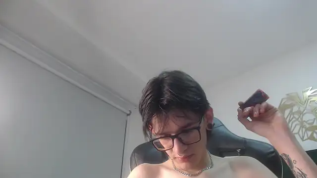 JAX25 OS online show from October 8, 2025, 8:28 pm