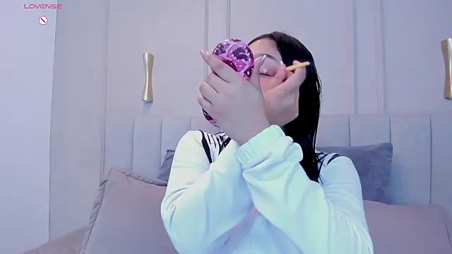 Snapshot of angel_ponce chatting on February 1, 2026, 12:15 pm angel ponce online show from February 1, 2026, 12:15 pm