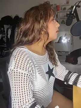 Snapshot of SoftLady_S33 chatting on February 26, 2026, 9:25 pm SoftLady S33 online show from February 26, 2026, 9:25 pm