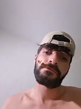 young swisscouple online show from April 5, 2026, 4:26 pm